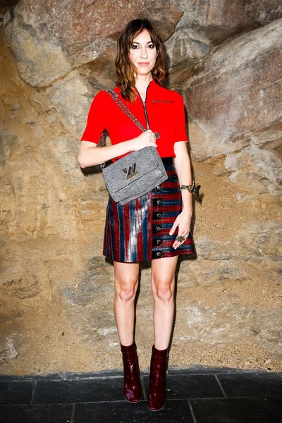 Look 10